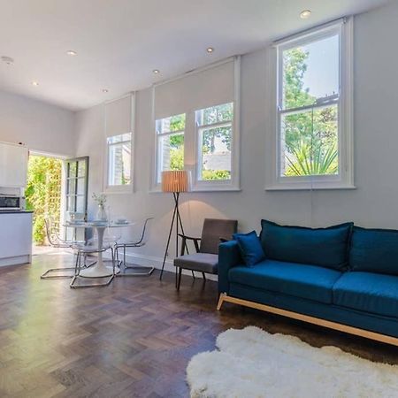 Classroom Flat Suite In A Converted School In Fowey Town Centre Exterior photo