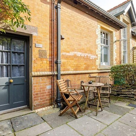 Classroom Flat Suite In A Converted School In Fowey Town Centre Exterior photo