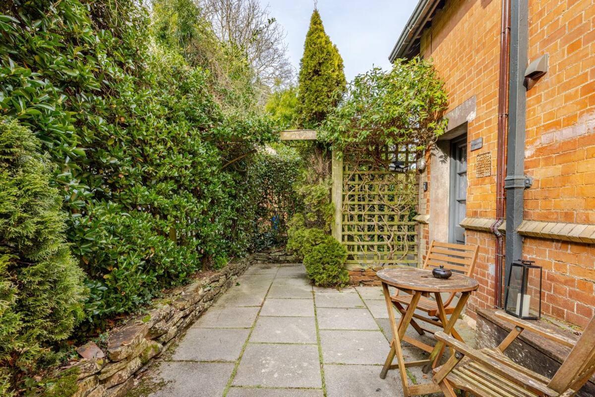 Classroom Flat Suite In A Converted School In Fowey Town Centre Exterior photo