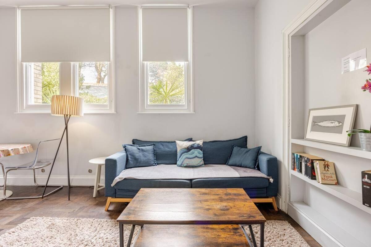 Classroom Flat Suite In A Converted School In Fowey Town Centre Exterior photo